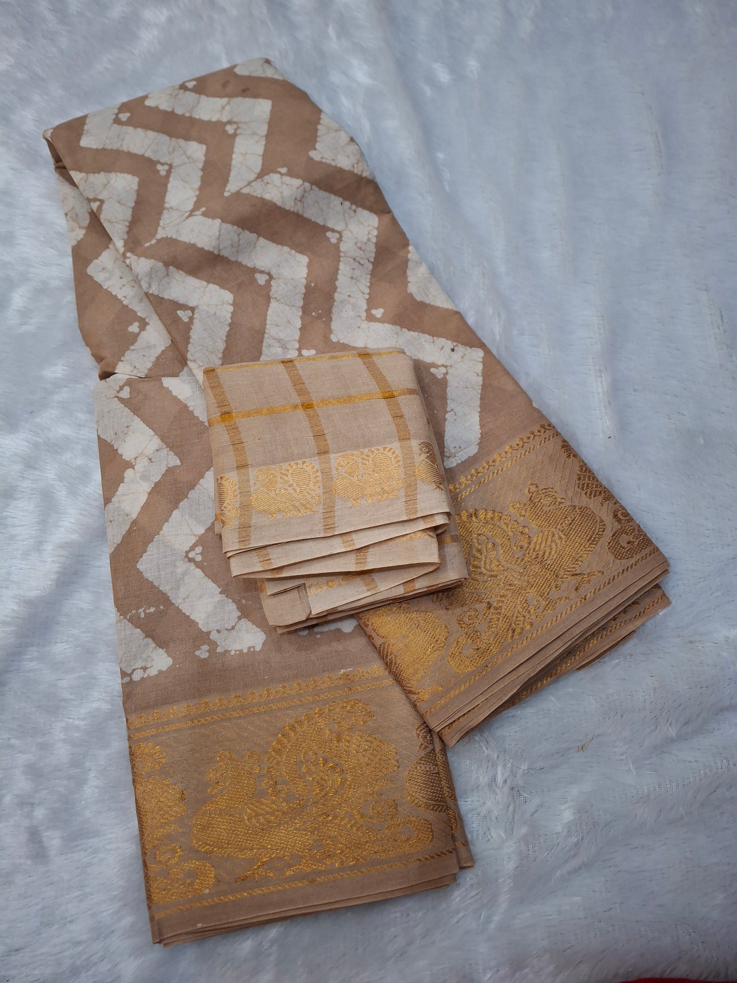 Hand Batik Medium Zari