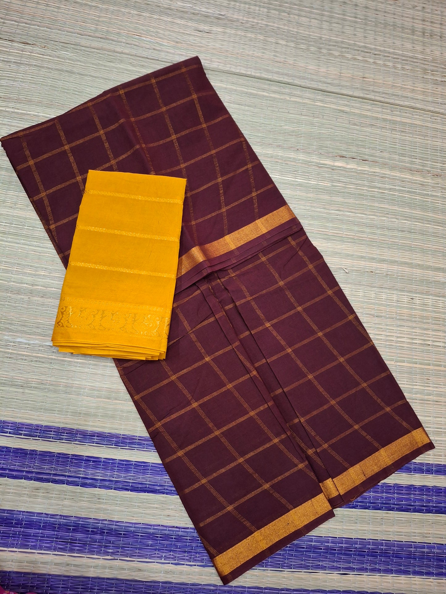 Sungudi 6 Yard Bengal Checks with Tissue Border (Vanaja-001)