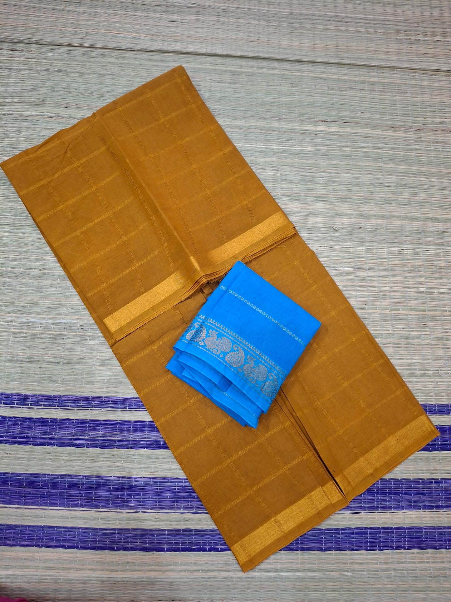 Sungudi 6 Yard Bengal Checks with Tissue Border (Vanaja-001)