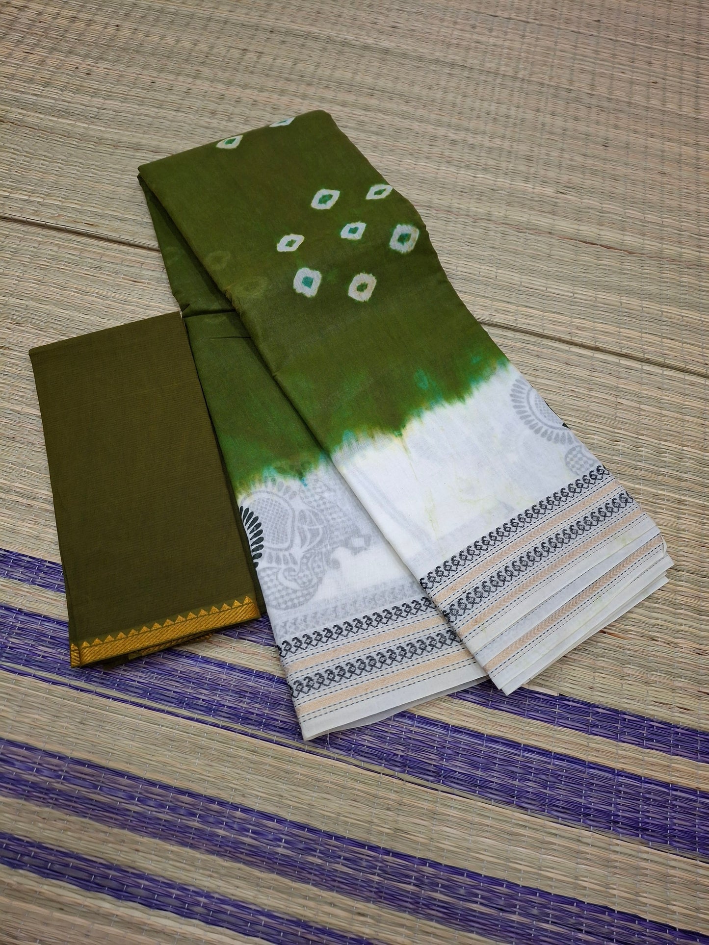 Sungudi - Hand Knotted Bhanthini Small Thread Black Zari Double Side Zari border (BLKAMALA-BHN-003)