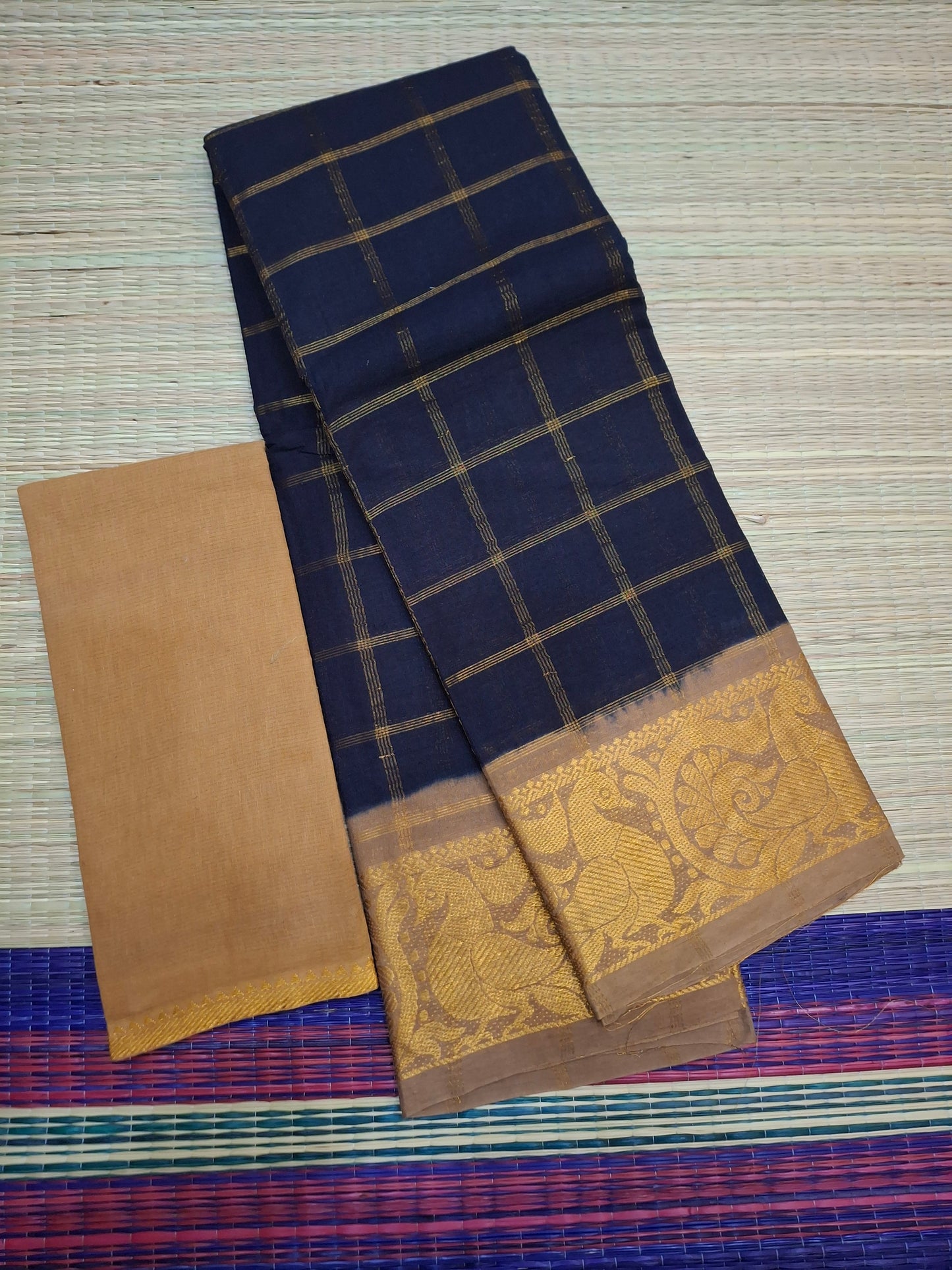 Madurai Sungudi - 6 Yard Big Checks Poonam Border  (2x2-BLK-SN01)