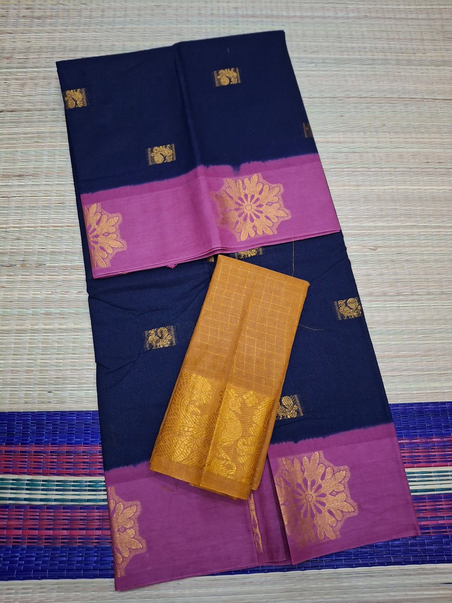 Madurai Sungudi Cotton - 6 Yard Annam Butta Sarees (POO-BUTA-03)