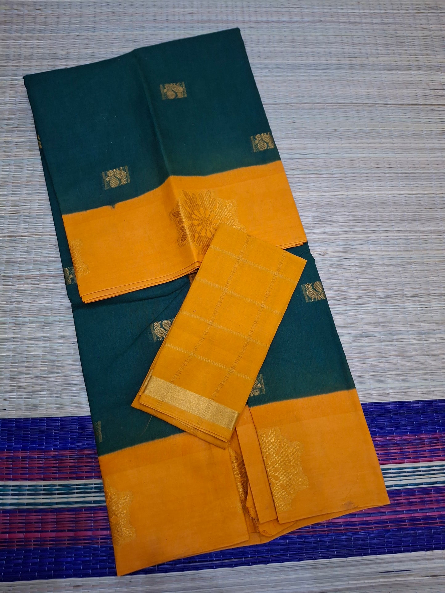 Madurai Sungudi Cotton - 6 Yard Annam Butta Sarees (POO-BUTA-03)