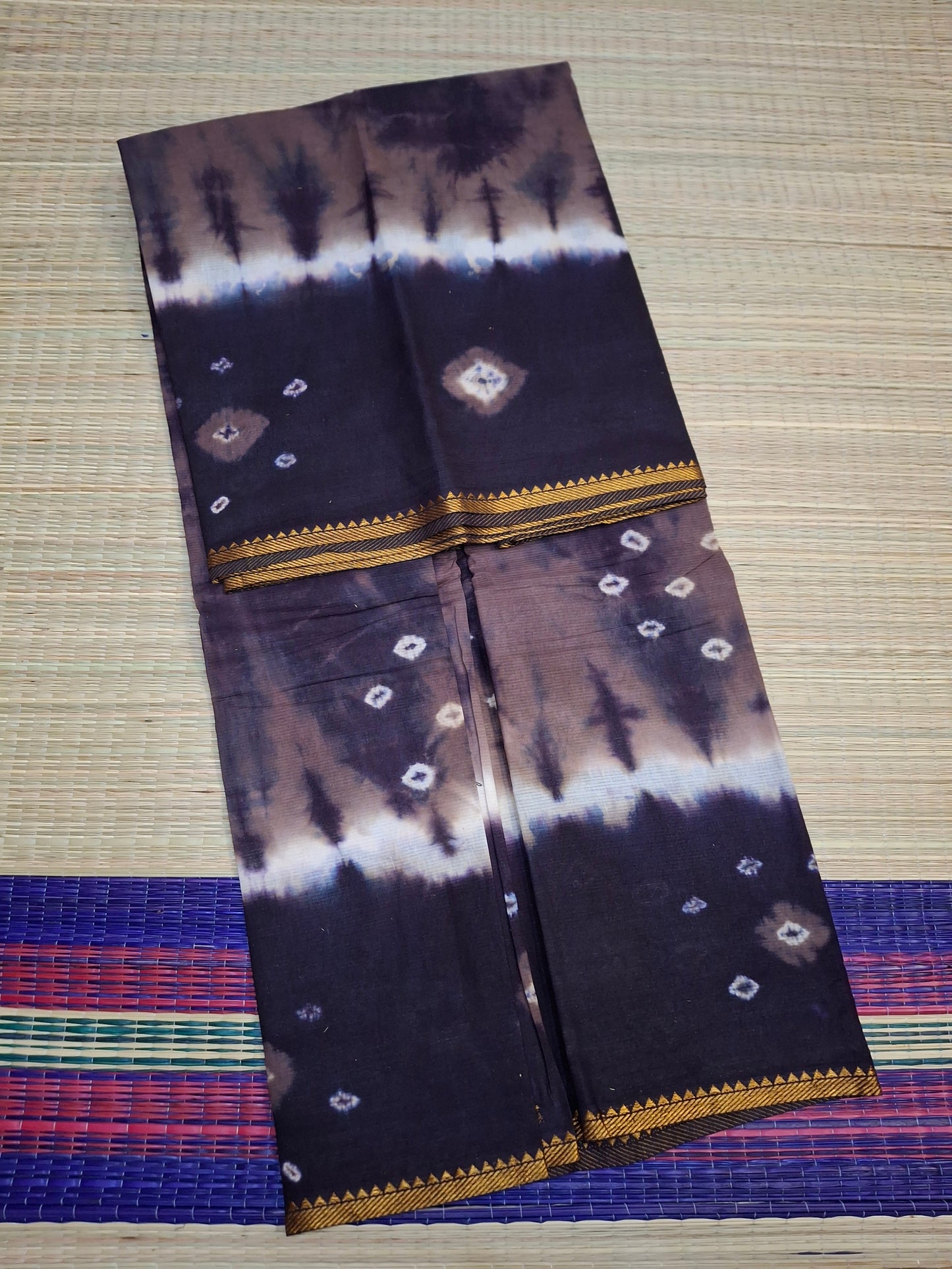 Sungudi - Bhanthini Hand Knotted (VESTI-BHN-001)