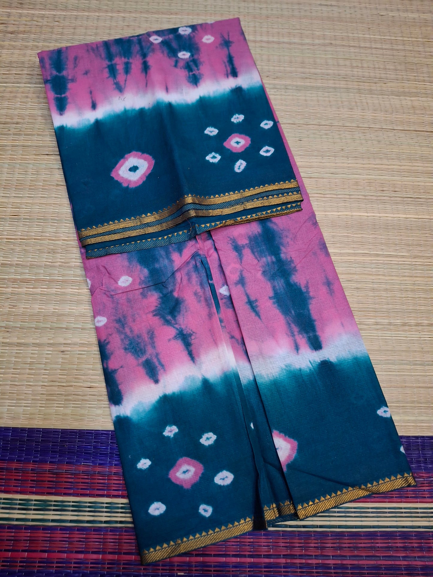Sungudi - Bhanthini Hand Knotted (VESTI-BHN-001)