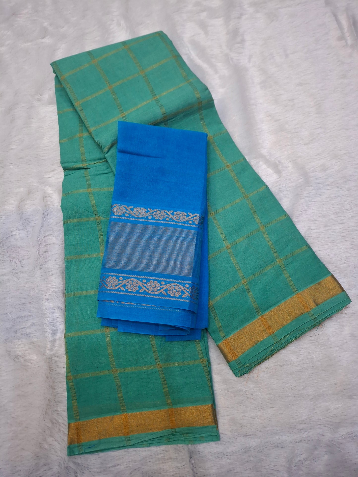 Sungudi 6 Yard Bengal Checks with Tissue Border (Vanaja-001)