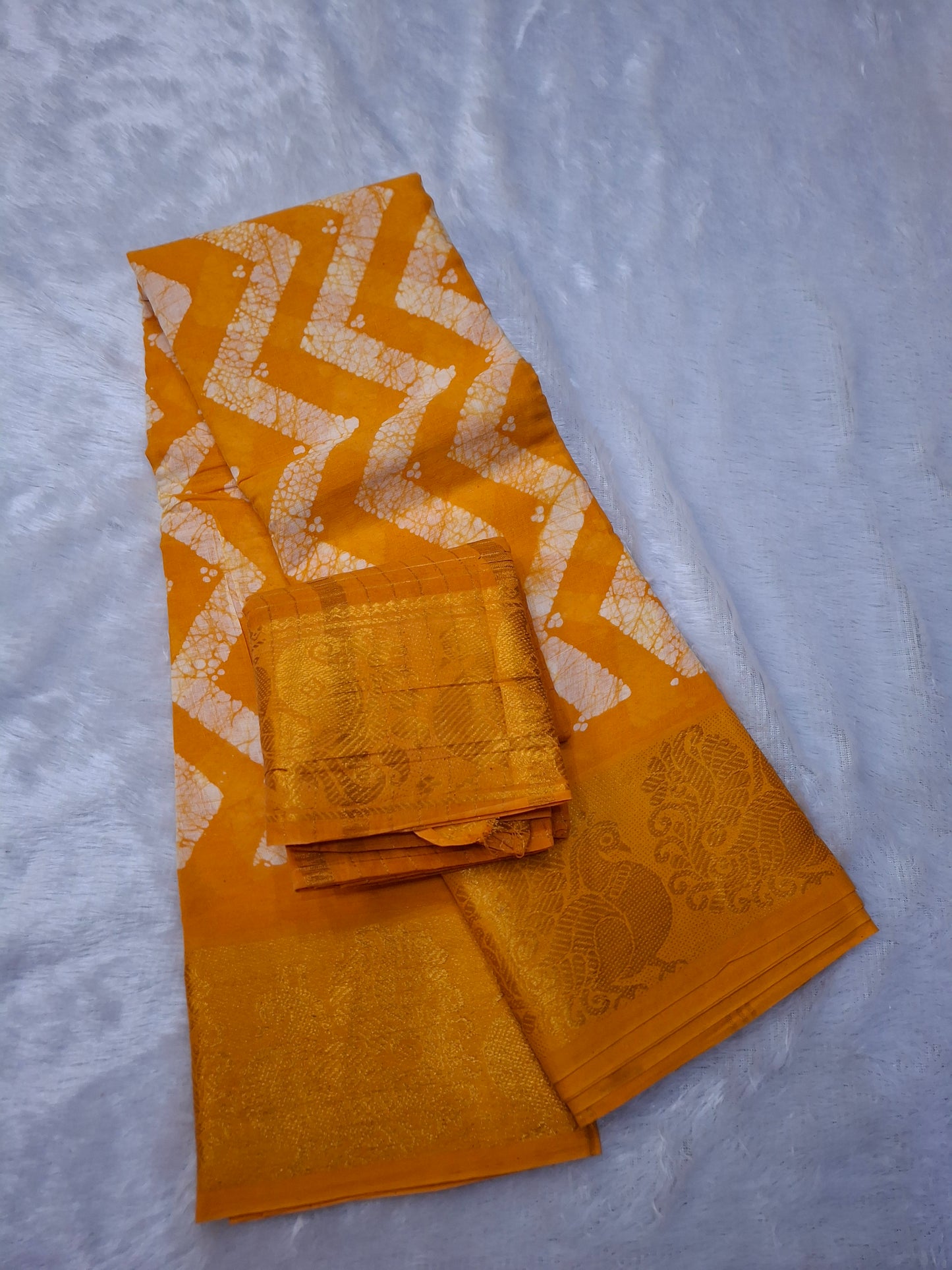 Hand Batik Medium Zari