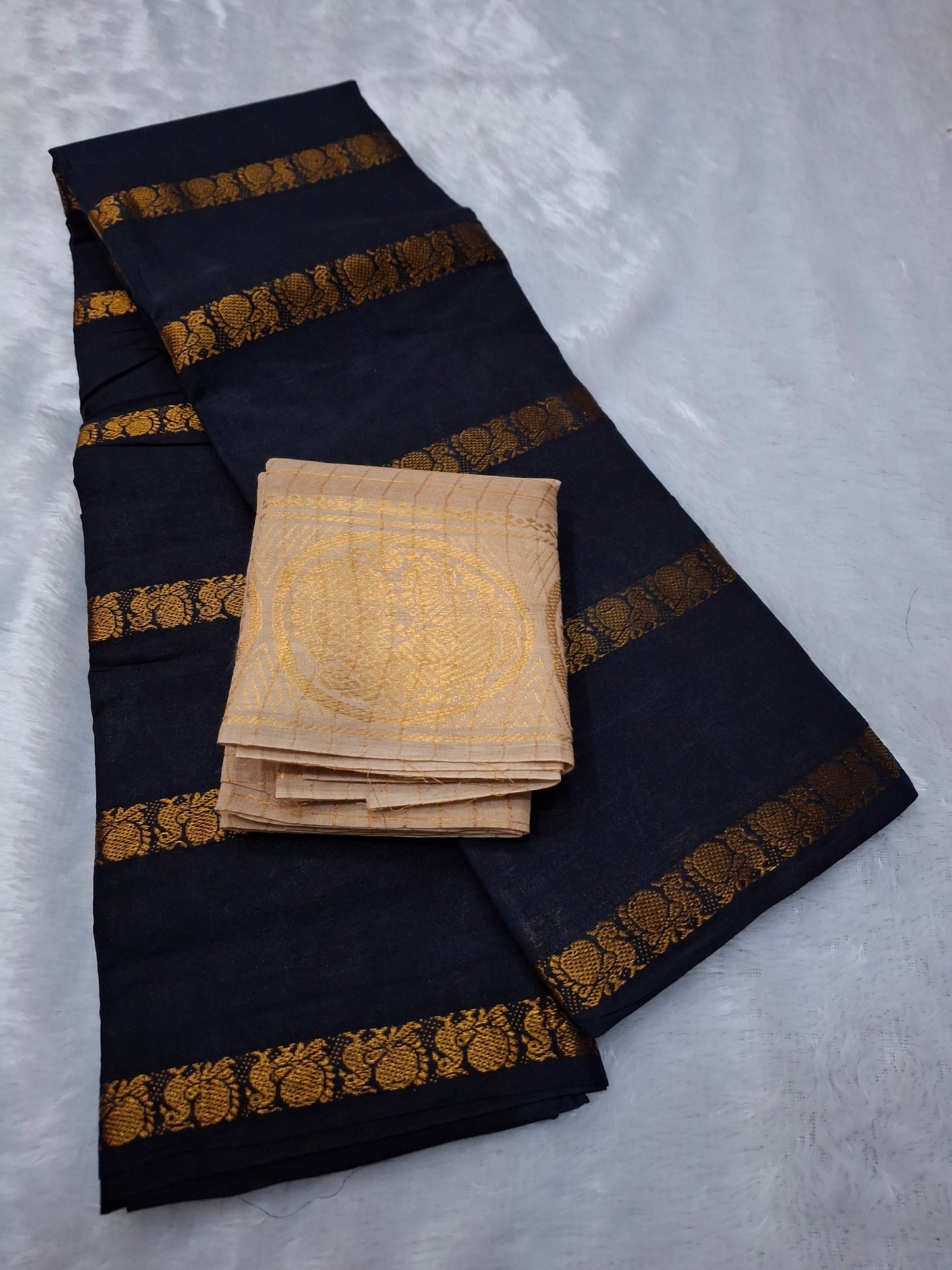 Annapatchi Velthari Self
