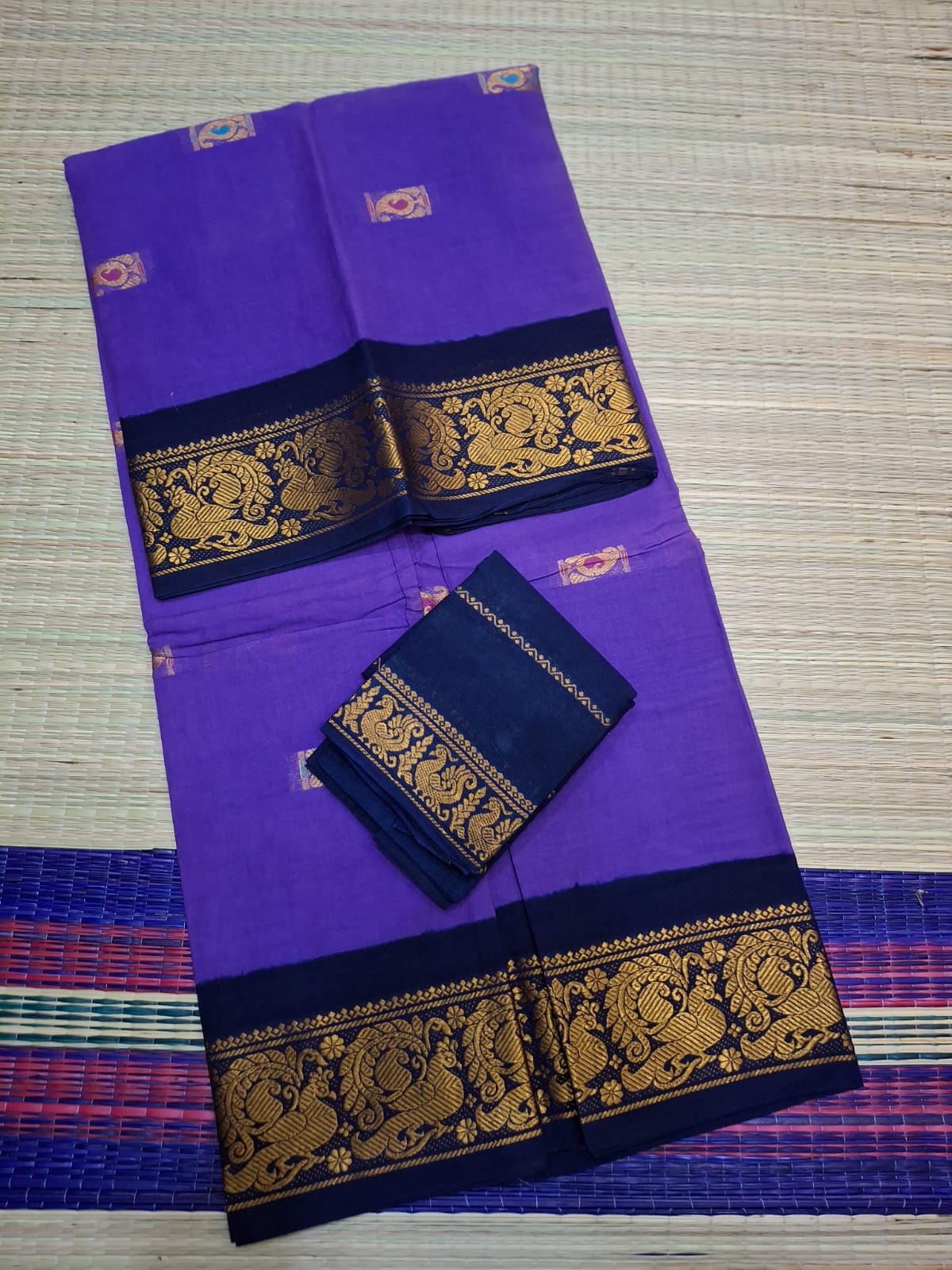 Madurai Sungudi Cotton - 6 Yard Meena Butta Double Side Gold Zari Border Dye and TIe