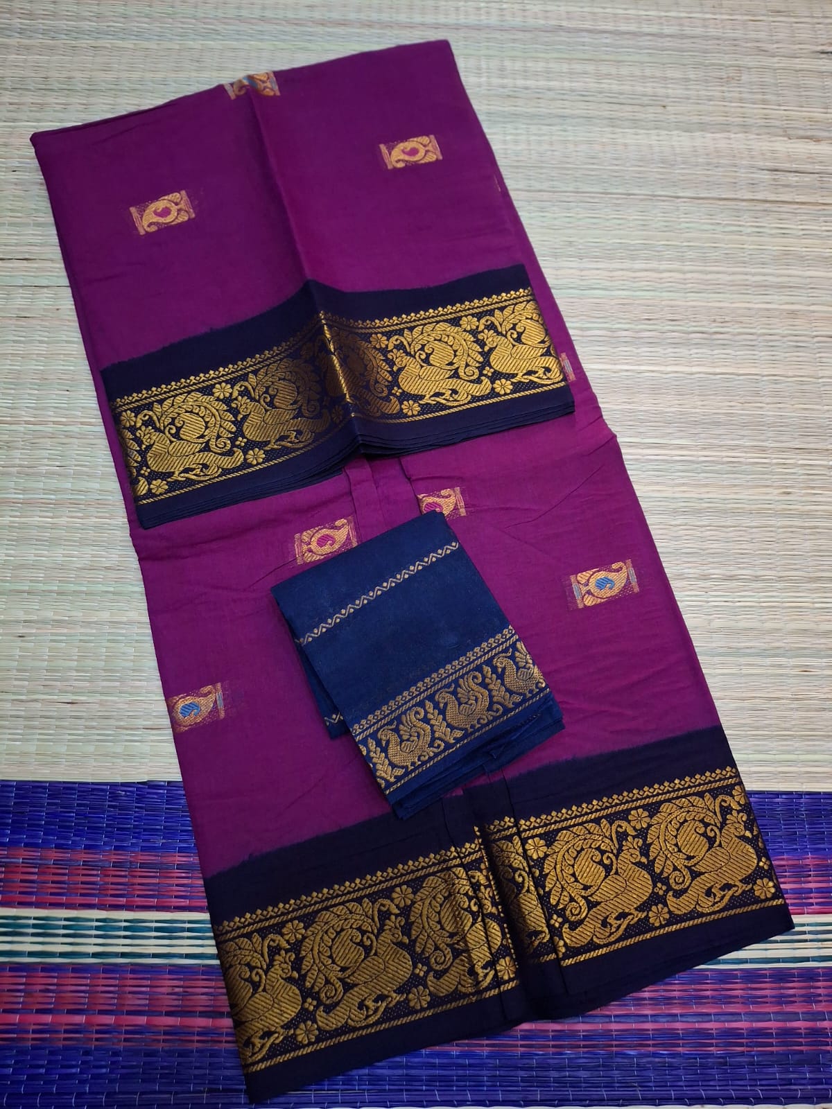 Madurai Sungudi Cotton - 6 Yard Meena Butta Double Side Gold Zari Border Dye and TIe